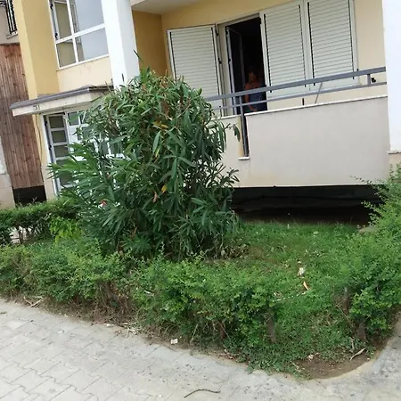 Apartment Pishat E Buta *